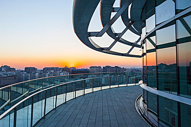 Gay純打男生屁股網(wǎng)站：網(wǎng)絡低俗網(wǎng)站被查，青少年安全引關注-1