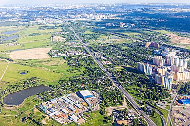 free泰國(guó)嬌小美女HD：泰女游戲驚現(xiàn)甜美冒險(xiǎn)之旅