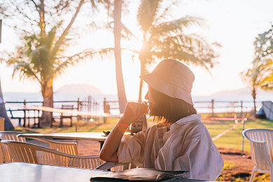 Julia Ann 激情肉欲：激情演繹，話題不斷