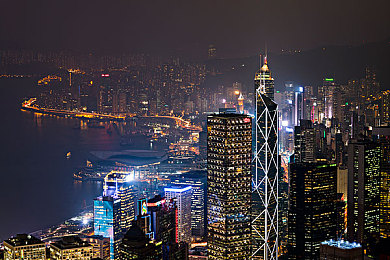 老頭猛吸女大學(xué)奶頭,奶頭守護(hù)者:神秘玩家崛起-1