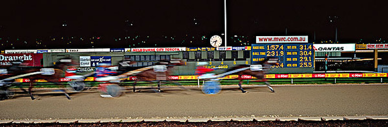 JuliaAnn與小伙子內射：游戲新寵：奇幻冒險，互動升級-2