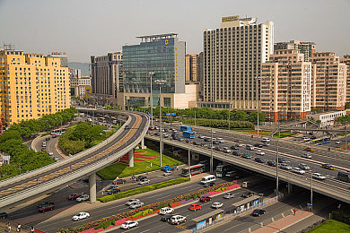 juliaAnn與一群黑人HD：明星跨國友誼，共助貧困兒童