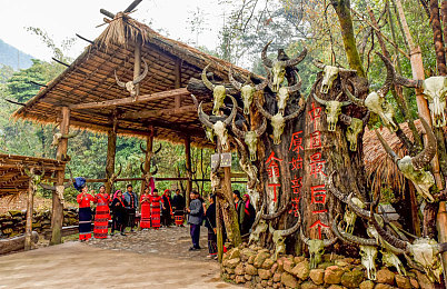 one.yg12.aqq一個致敬韓寒：文學界新星致敬韓寒：青春戰(zhàn)士！-2