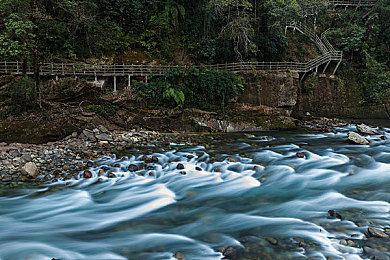 gogogo大膽藝術(shù)風(fēng)格分析報告：藝術(shù)新星gogogo，風(fēng)格獨步江湖-3