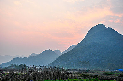 3bXXXx動漫XXXx魅魔：魅魔角色揭秘：動漫界的璀璨之星-3