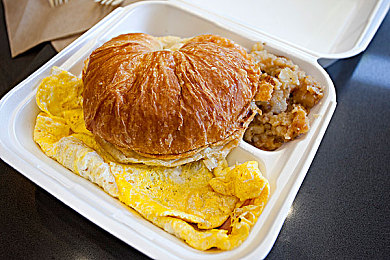 18+火影：神秘火影現(xiàn)世，鳴人新伙伴引熱議-1